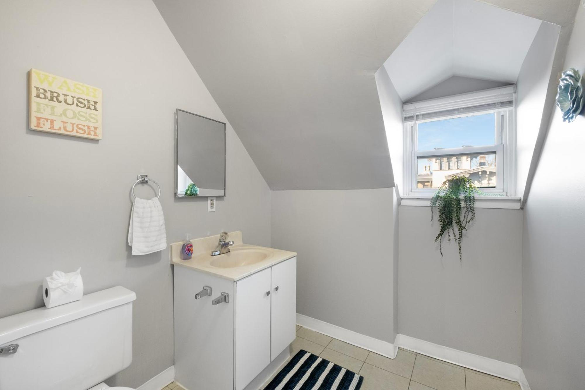 Апартаменты Spacious 2Br In Univ City Филадельфия Экстерьер фото
